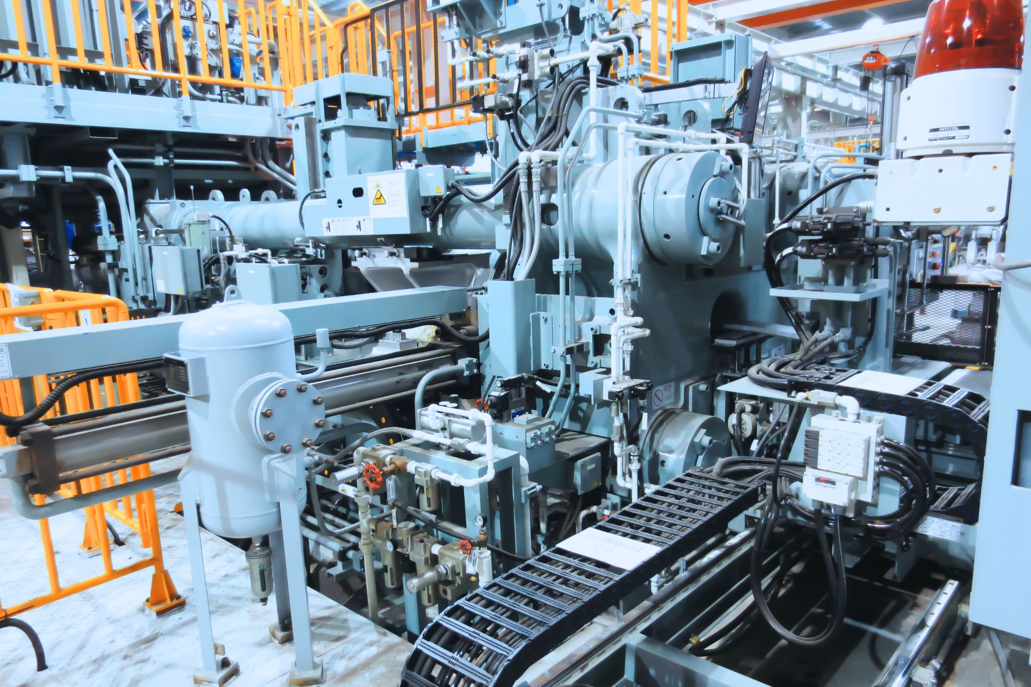 Hydraulikaggregat für Spritzgussmaschinen – zuverlässige Versorgung für Kunststoffverarbeitung