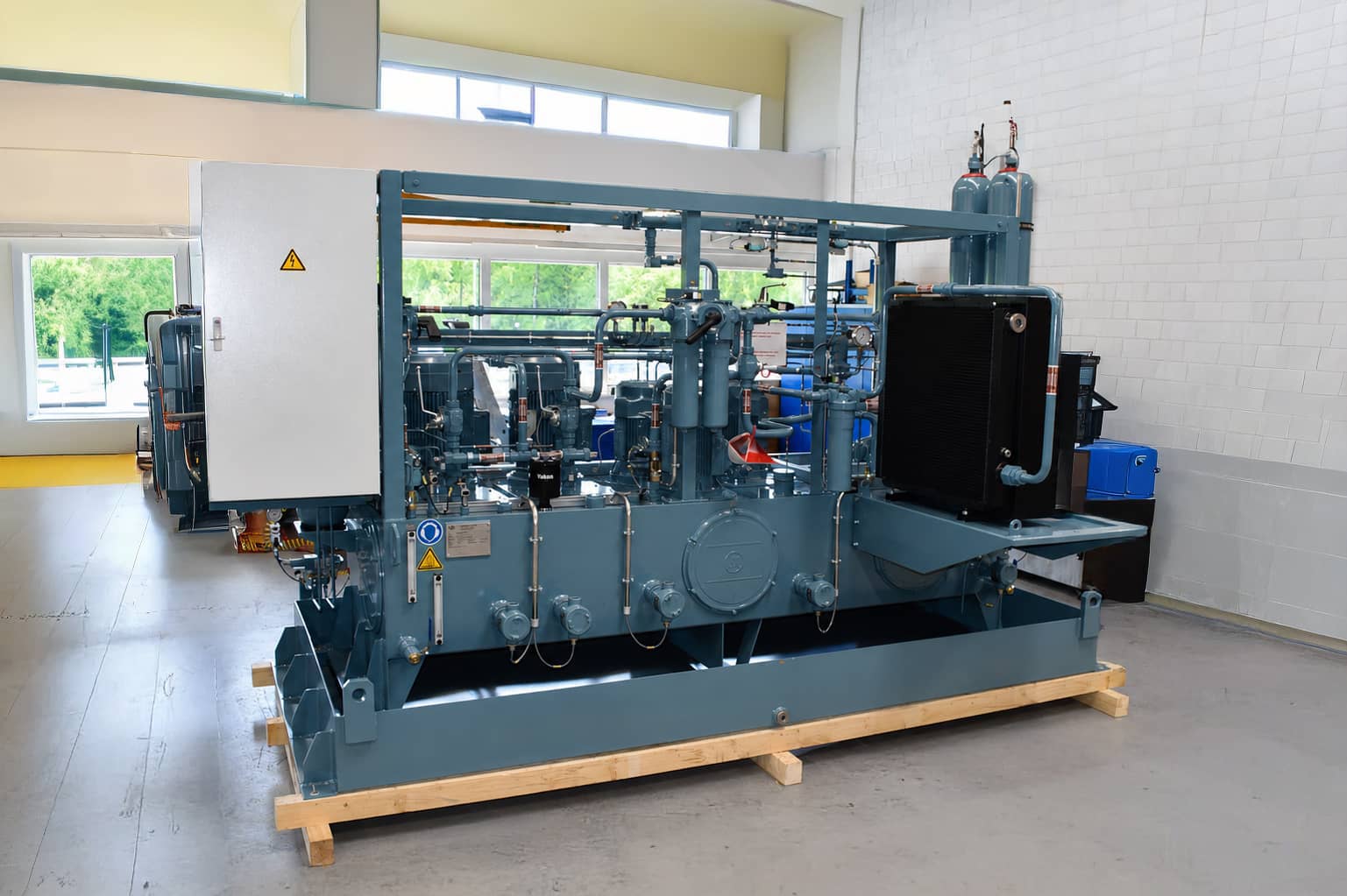 Werthenbach-projekt-3-1 (1) Ölversorgungsaggregat für Aufzugsanlagen – CSA-zertifiziertes Hydraulikaggregat mit akkumulatorgestützter Notversorgung und separatem Kühl-Filterkreislauf